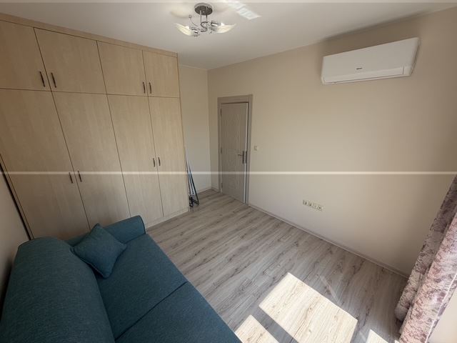 Útulný apartmán s jednou ložnicí a obrovskou terasou v Ravdě – váš osobní prostor u moře