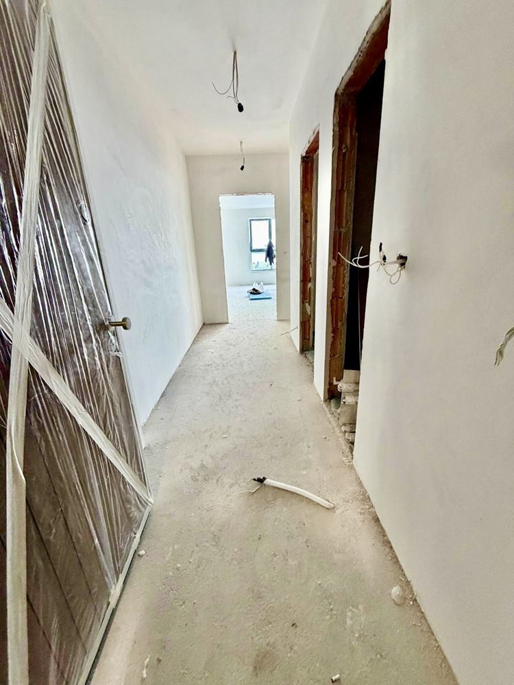 Moderní apartmán se dvěma ložnicemi a výhledem na jezero v Burgasu. S parkovacím místem!
