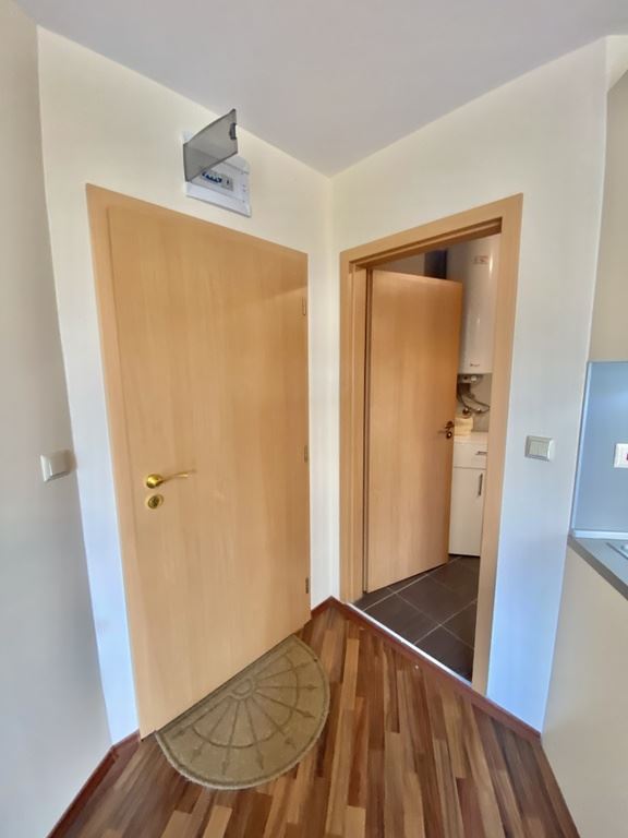 Stylové studio na Slunečném pobřeží – připravené k bydlení nebo pronájmu, pár minut od pláže