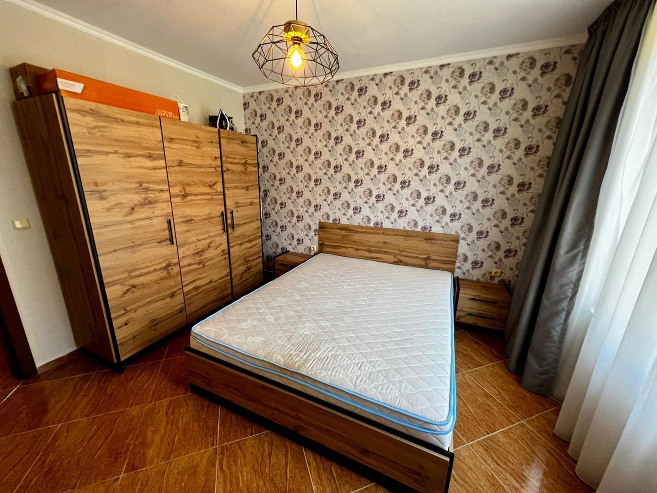 Prostorný třípokojový byt ve městě Sveti Vlas – váš vysněný domov u moře!