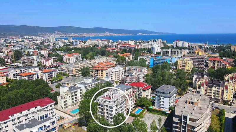 Zařízené studio bez poplatku za údržbu ve Slunečném pobřeží – klidná oblast a pláž v pěší vzdálenosti