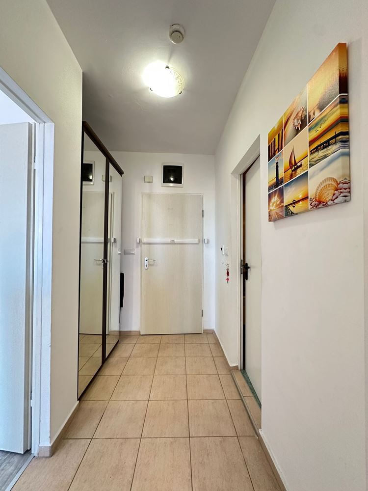 Apartmán s jednou ložnicí v první linii u moře v Aheloji – mořská atmosféra, luxusní vybavení a připravené dokumenty k uzavření obchodu