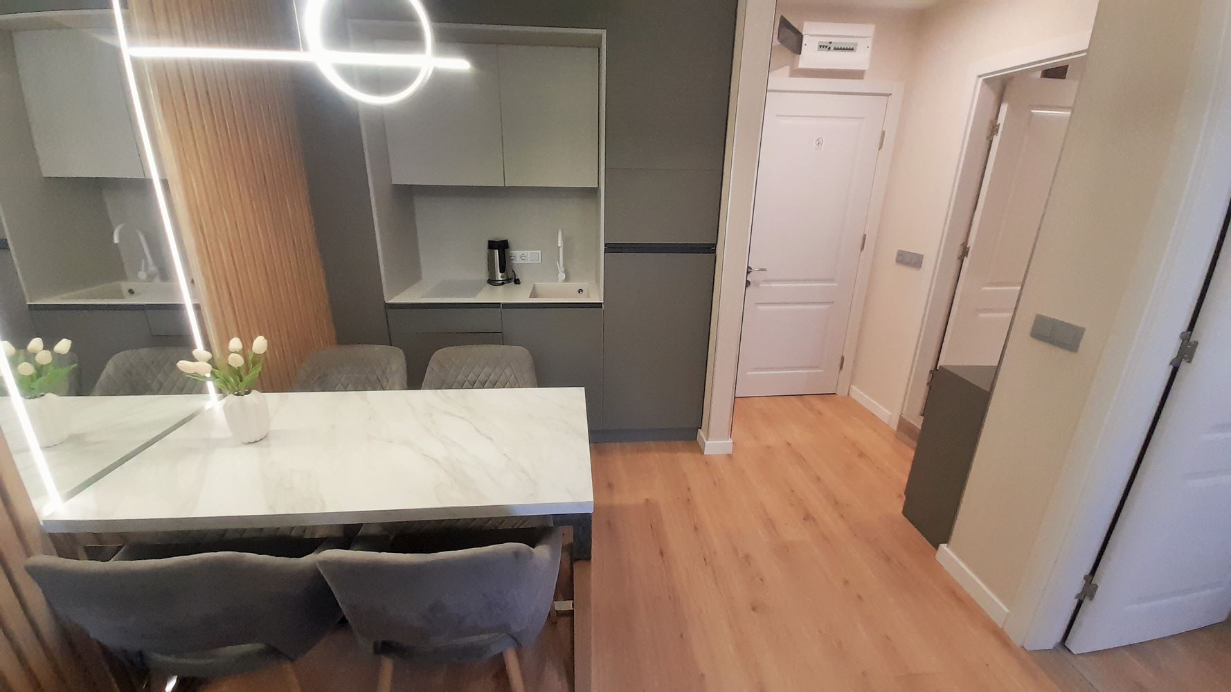 Apartmán s jednou ložnicí a výhledem na bazén v komplexu s působivou infrastrukturou ve Slunečném pobřeží