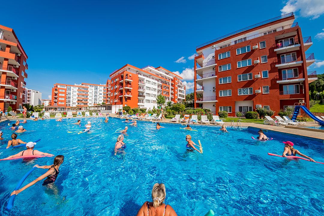 Nádherný apartmán s jednou ložnicí ve Sveti Vlas s výhledem na moře – vynikající investice jen pár kroků od pláže