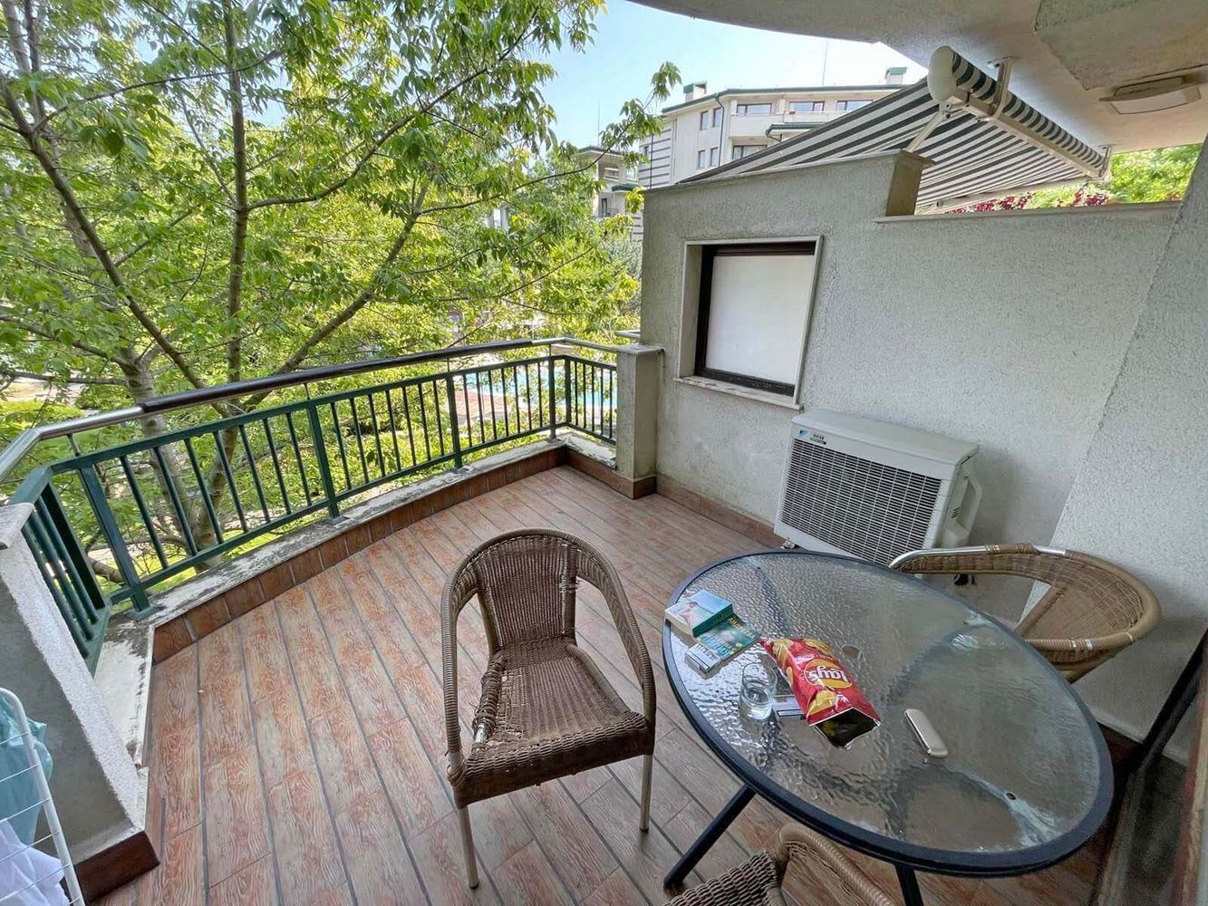 Vysoký standard a pestré vybavení – Skvělé dvoupokojové apartmá v luxusním komplexu přímo u moře v Ravda