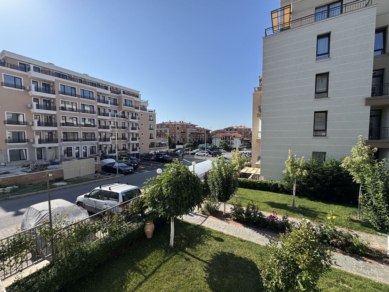 Apartmán s jednou ložnicí v moderním komplexu ve Sveti Vlas – útulná nemovitost připravená k nastěhování