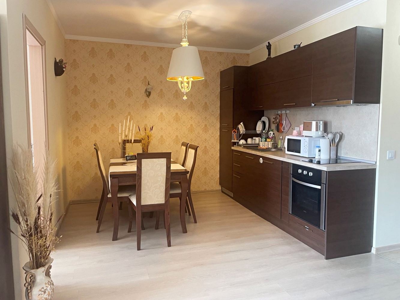 Prostorný apartmán se dvěma ložnicemi 100 metrů od pláže v Nesebaru