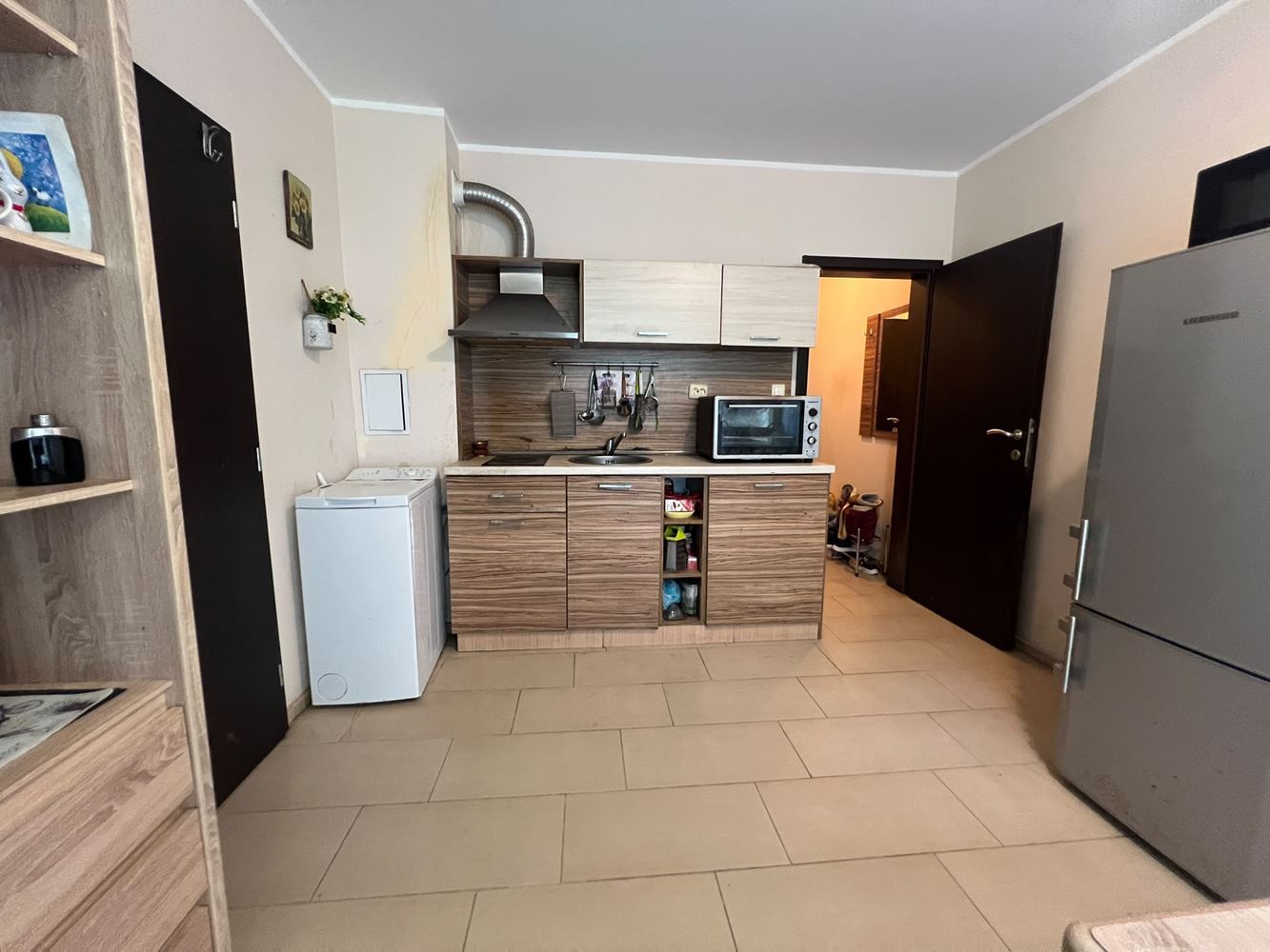Atraktivní apartmán s jednou ložnicí obklopený zelení v klubovém komplexu v Sunny Beach
