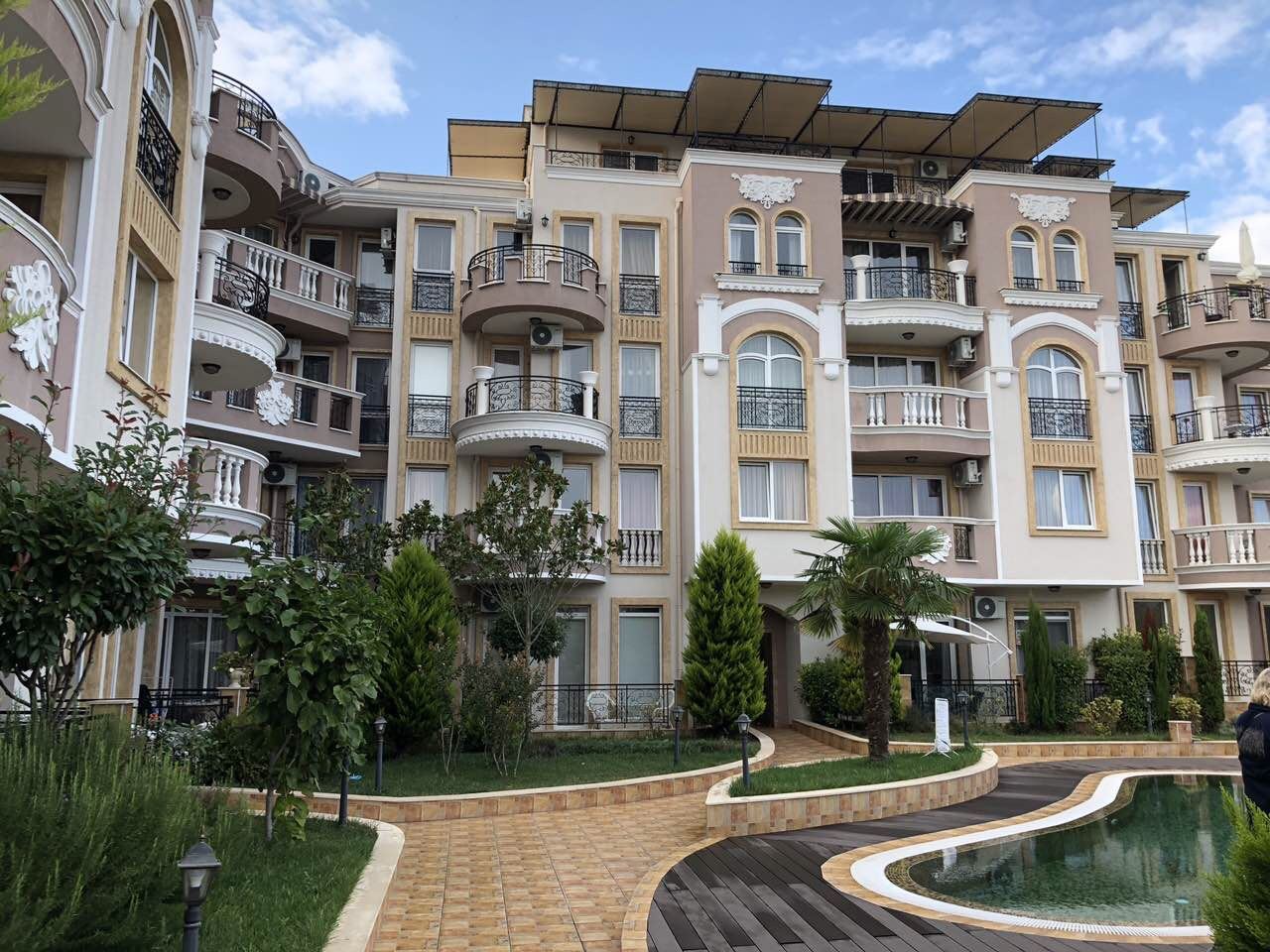Útulný dvoupokojový apartmán s jednou ložnicí v Ravdě – styl, pohodlí a klid u moře