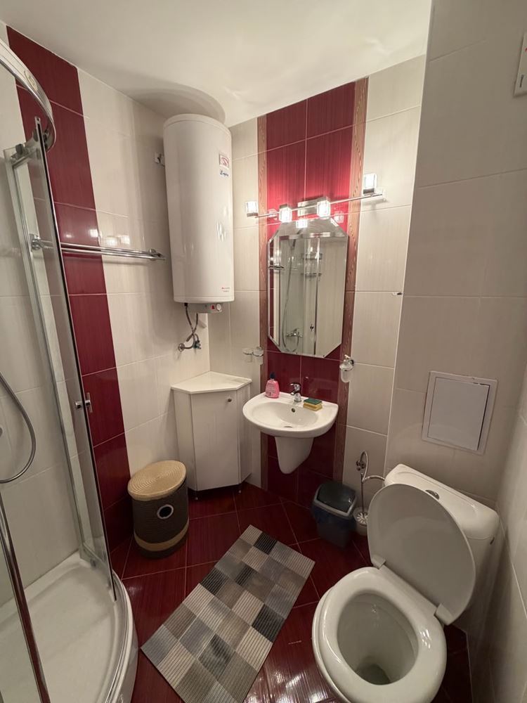 Útulný apartmán s jednou ložnicí v Ravdě v komplexu – připravený k bydlení