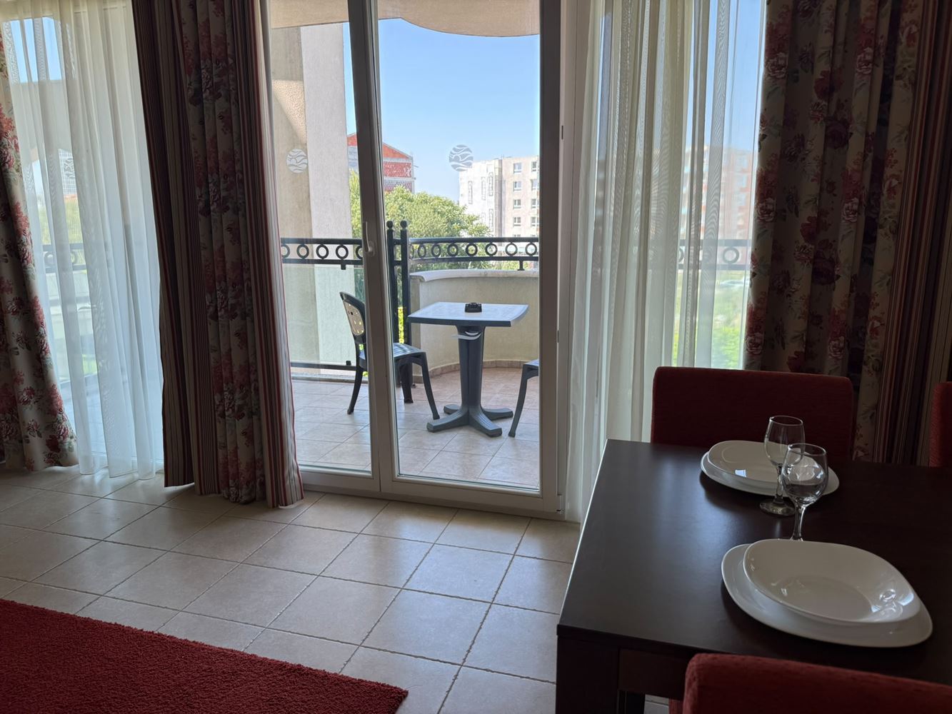 Prostorný apartmán s jednou ložnicí v první linii v Pomorie