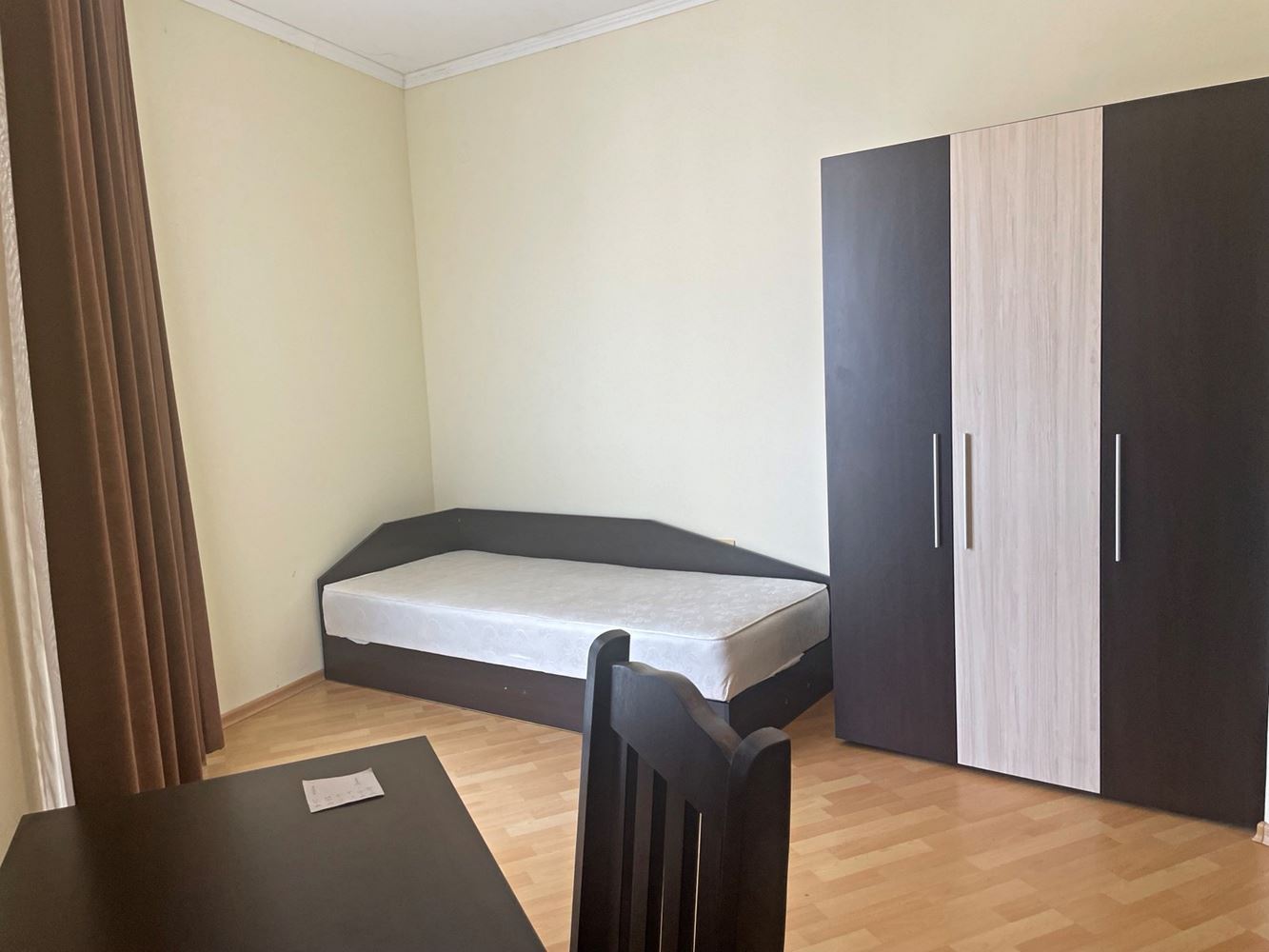 Prostorný panoramatický apartmán se dvěma ložnicemi ve Slunečném pobřeží