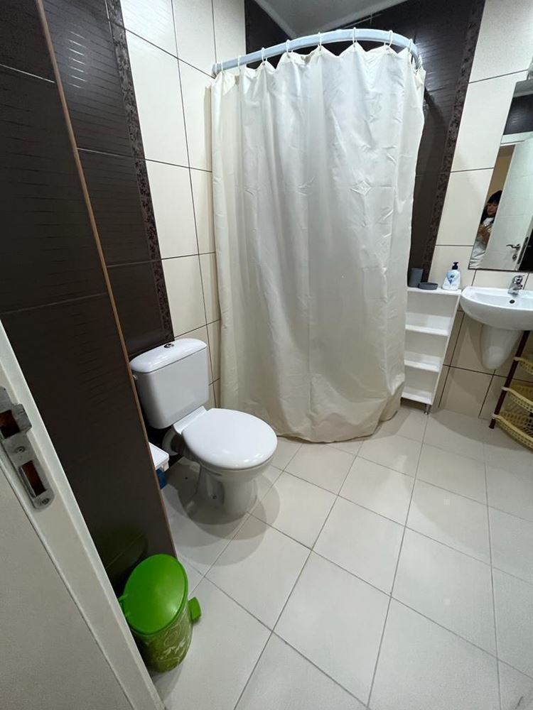 Prostorný apartmán s jednou ložnicí na první linii v malebné Ravdě