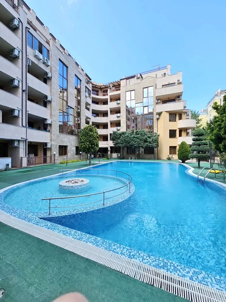 Stylový apartmán s jednou ložnicí v klidné a tiché části Slunečného pobřeží