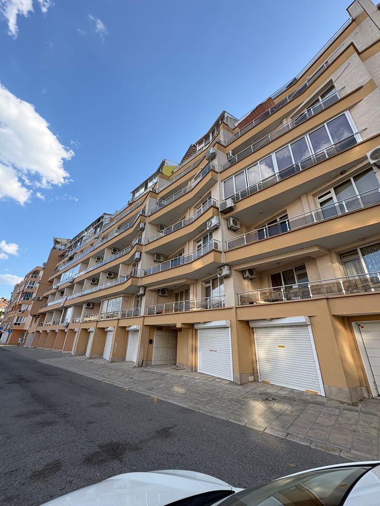 Zařízený apartmán s jednou ložnicí ve Starém Městě Pomorie