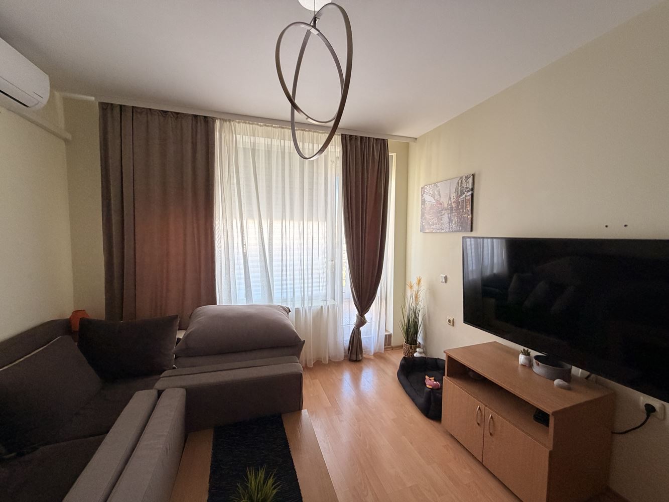 Útulný apartmán s jednou ložnicí v Slunečném pobřeží – krásný výhled na bazén a vynikající komplex pro odpočinek a investici