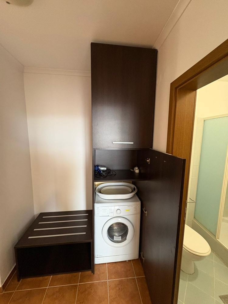 Pomorie – prostorný apartmán se 2 ložnicemi v první linii s výhledem na moře a nízkými náklady na údržbu