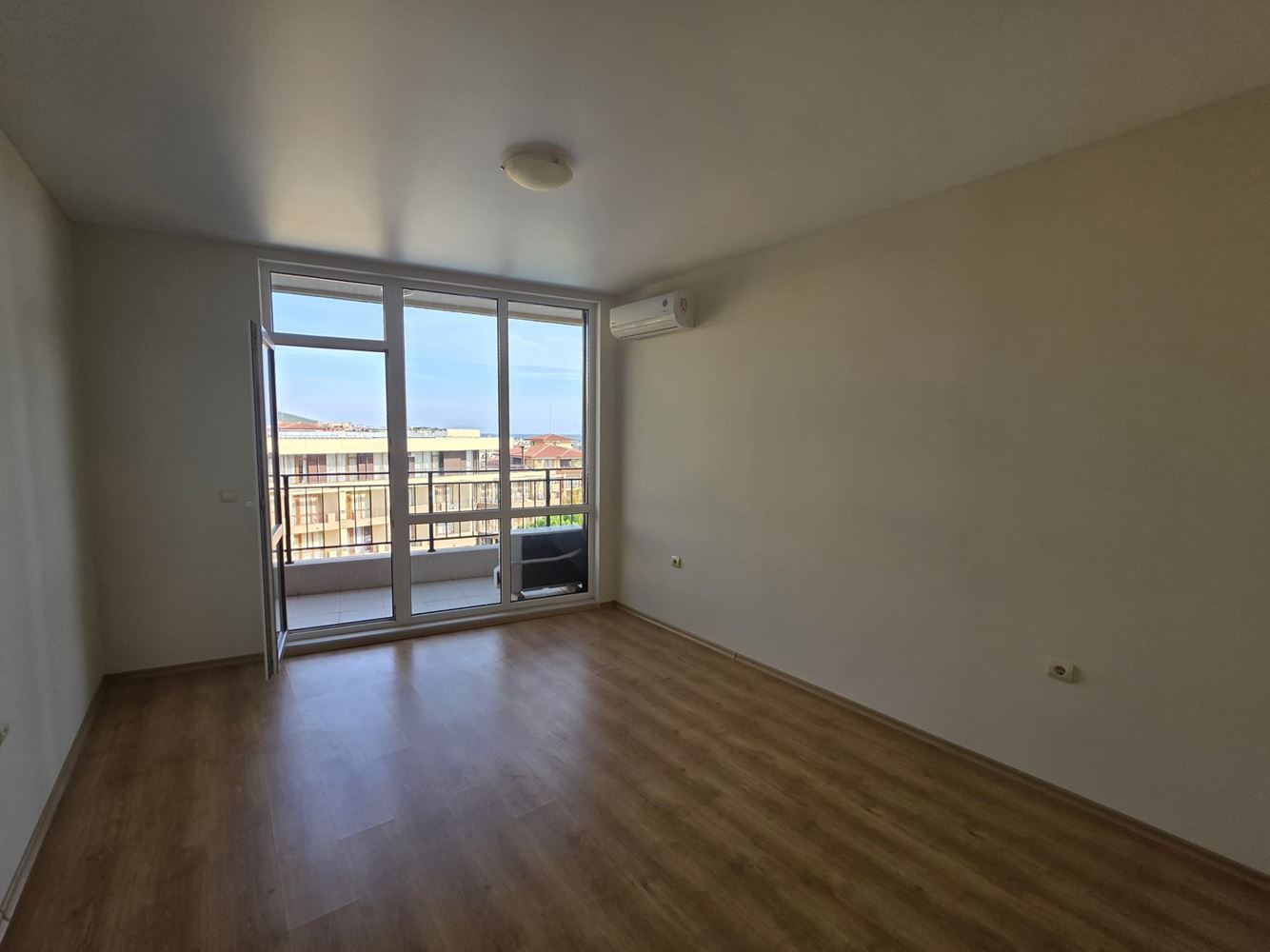 Nový apartmán s jednou ložnicí a panoramatickým výhledem na moře ve Sveti Vlas