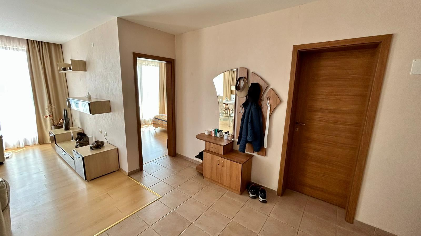 Sveti Vlas – apartmán se třemi ložnicemi s přímým panoramatickým výhledem na moře v komplexu na první linii