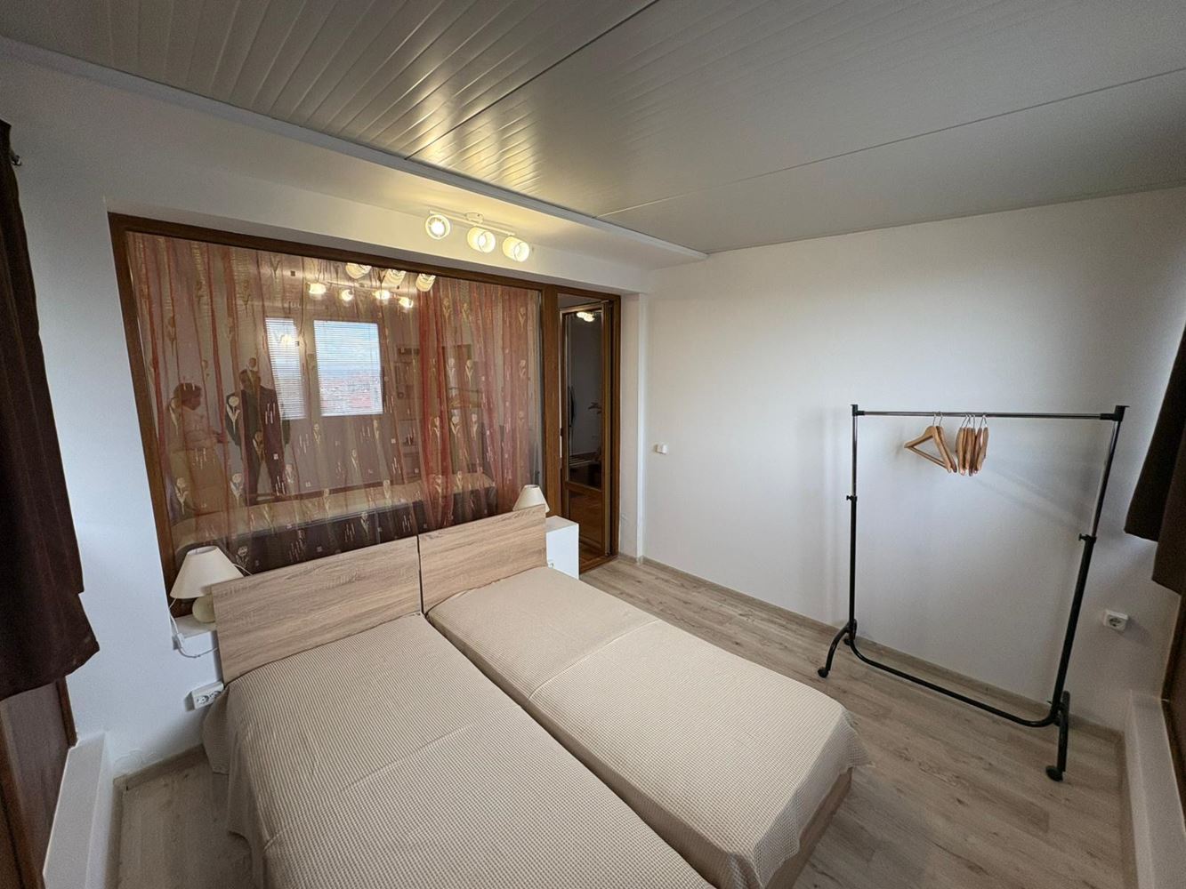 Pomorie – prostorný apartmán se 2 ložnicemi v první linii s výhledem na moře a nízkými náklady na údržbu