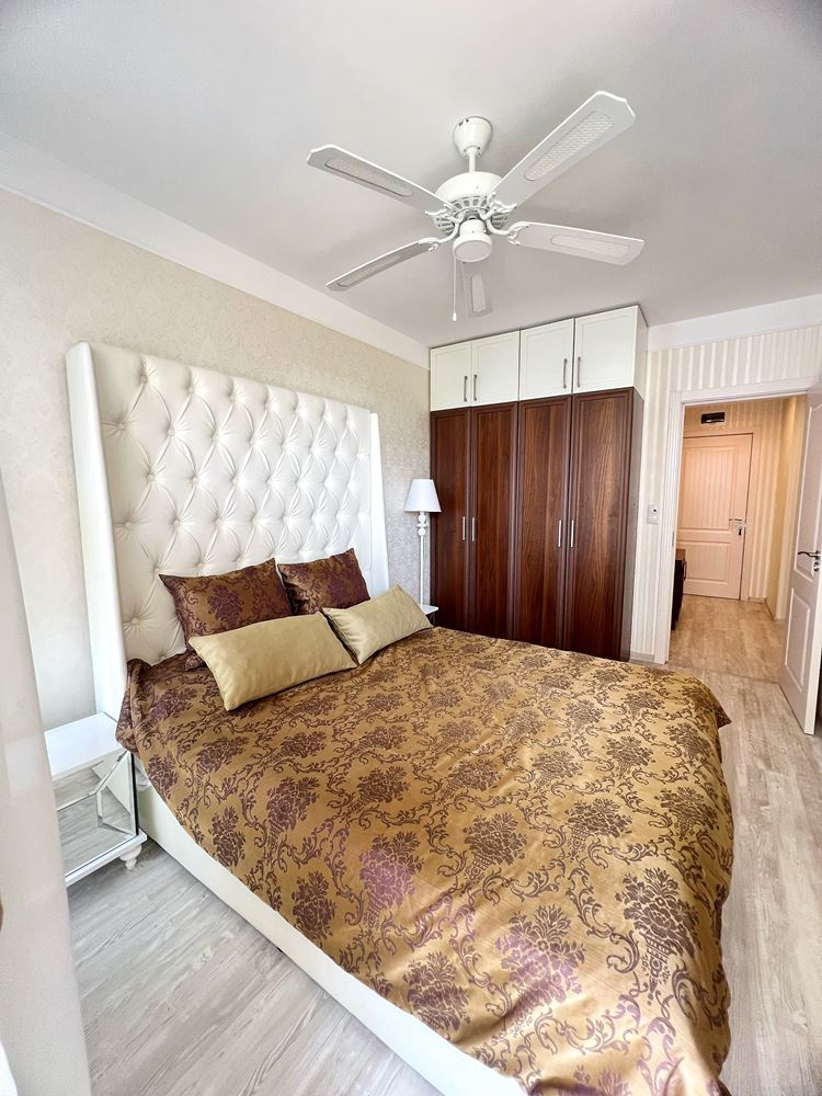 Luxusní apartmán s jednou ložnicí a výhledem na moře v prestižním komplexu 200 metrů od pláže ve Sveti Vlas