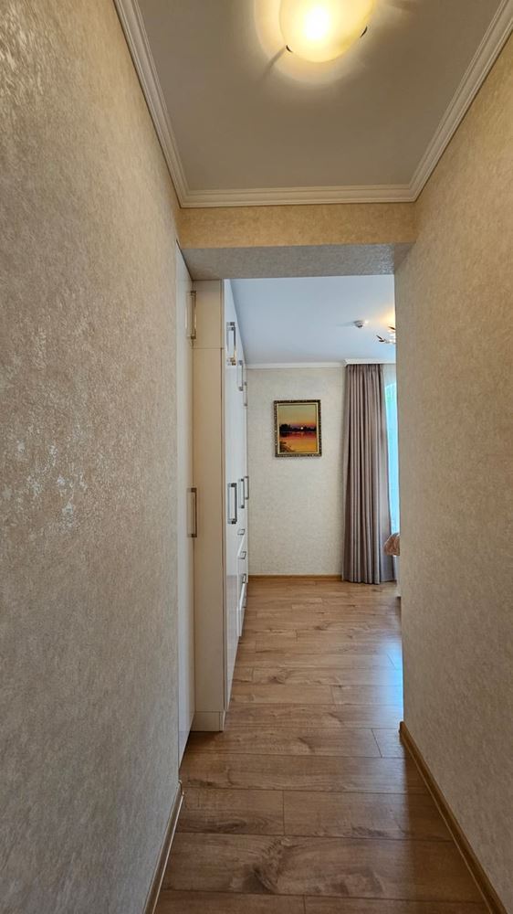 Prostorný penthouse s panoramatickou terasou a saunou v moderním rezidenčním komplexu v Slunečné pobřeží