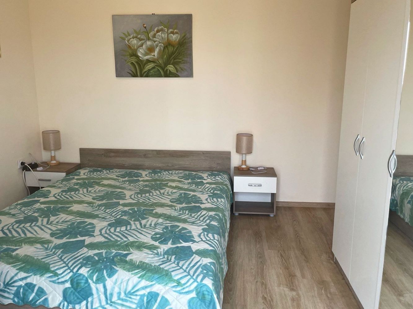Moderní apartmán se dvěma ložnicemi na Slunečném pobřeží – komfort, lokalita a skvělá infrastruktura