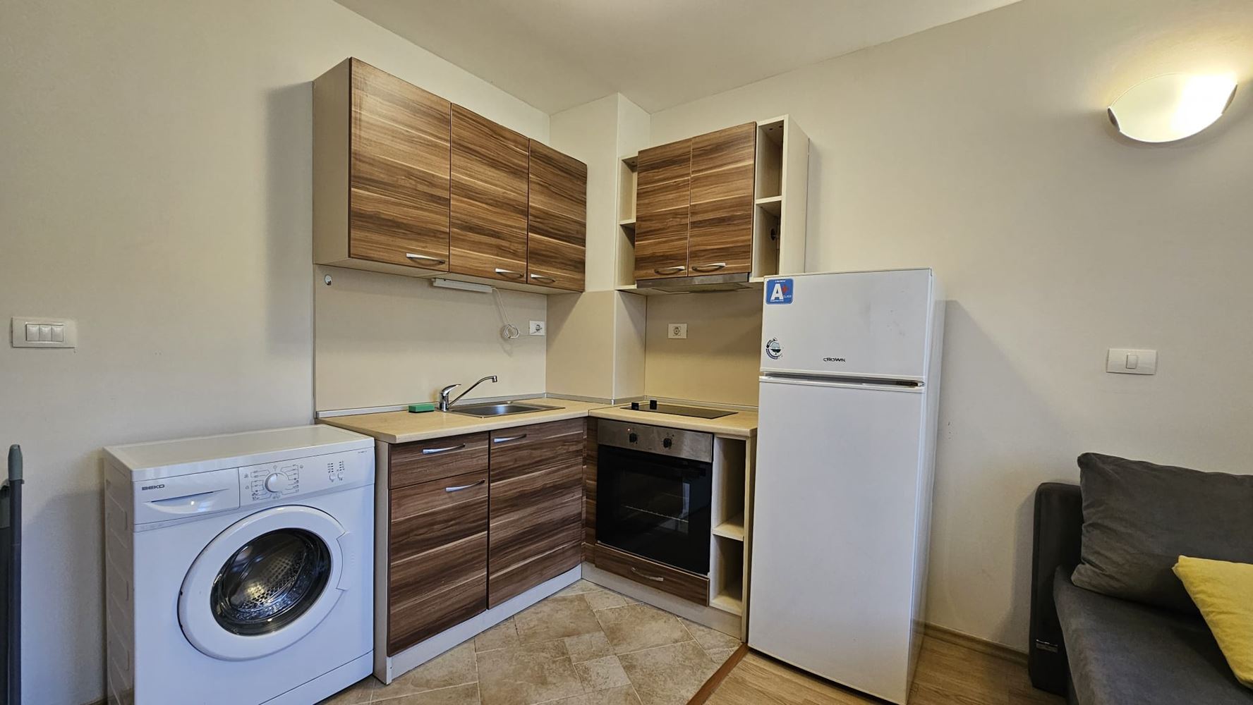 Nemovitost v první linii u moře – útulný apartmán s jednou ložnicí ve Svatém Vlasu