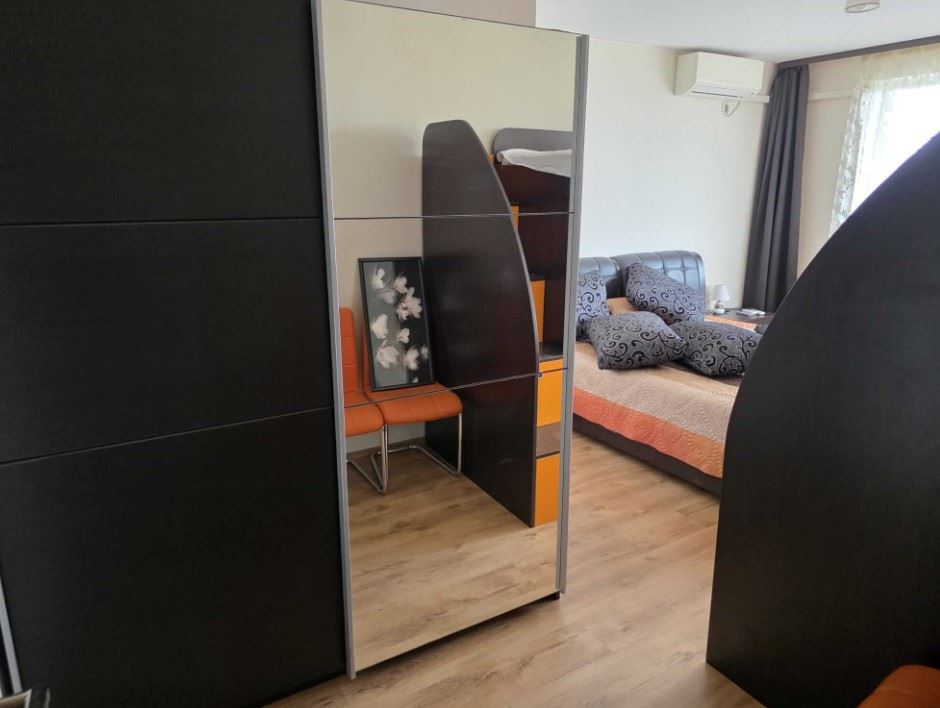 Prostorný apartmán se dvěma ložnicemi a výhledem na moře v Ravdě