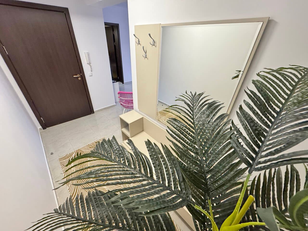 Prostorný dvoupokojový apartmán v prestižním komplexu v Sveti Vlas – 200 metrů od moře