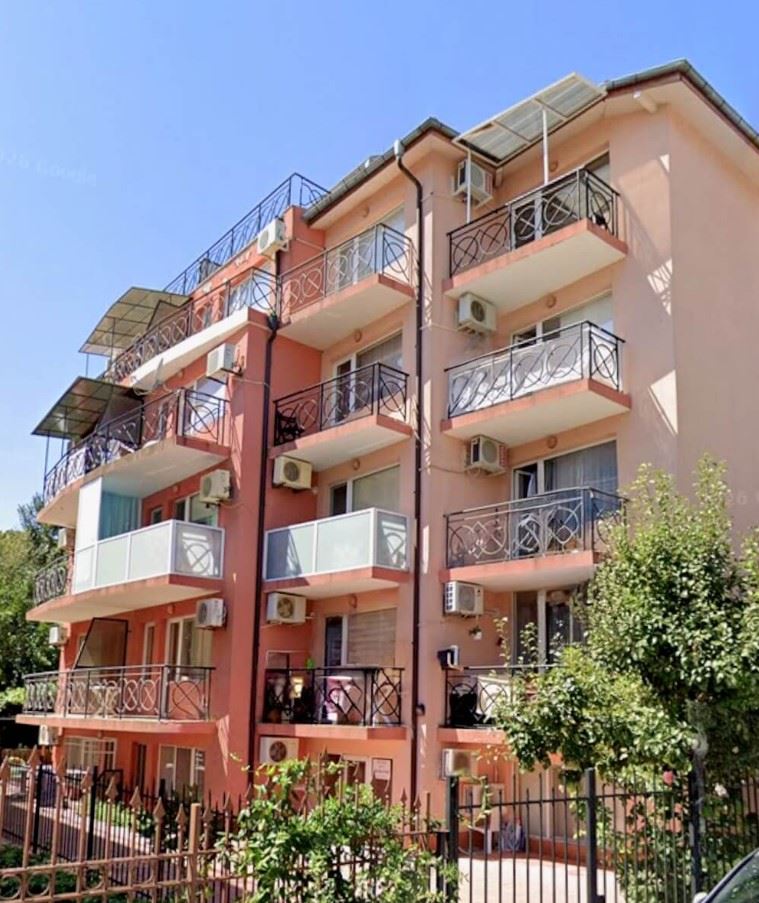 Prostorný apartmán s jednou ložnicí 200 metrů od moře v Ravdě – pohodlný domov u pobřeží