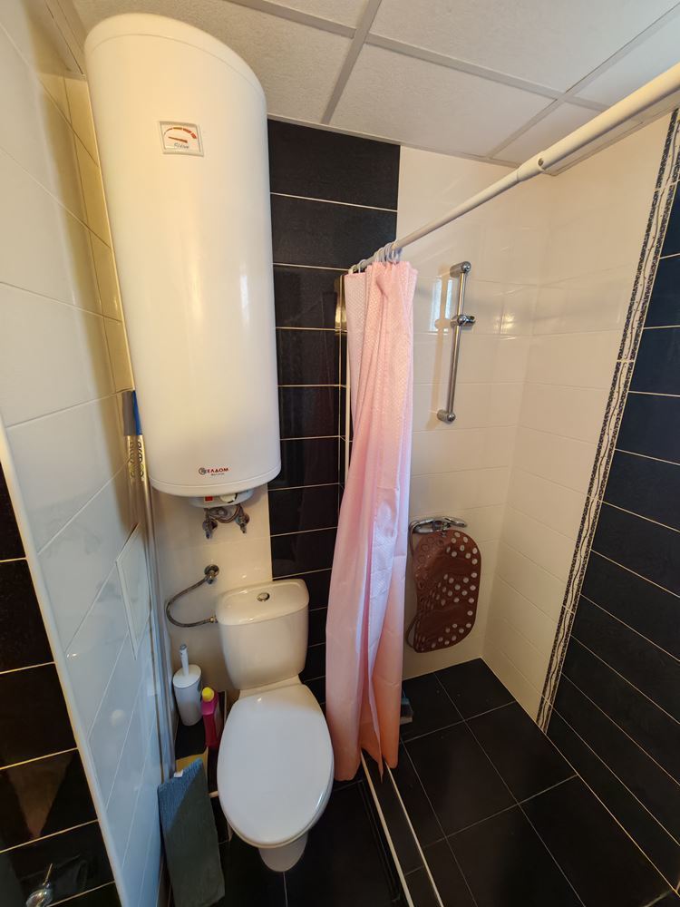 Apartmán se dvěma ložnicemi ve Sveti Vlas s vynikajícím vybavením v uzavřeném komplexu