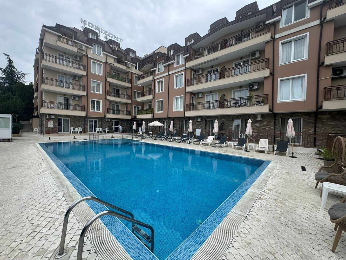 Prostorný apartmán s jednou ložnicí v elegantním komplexu na Slunečním pobřeží