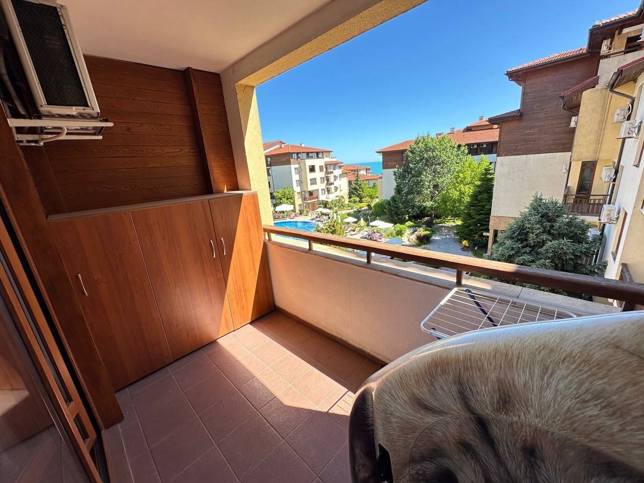 Sveti Vlas – plně zařízený apartmán v první linii s privátní pláží a atmosférou moře