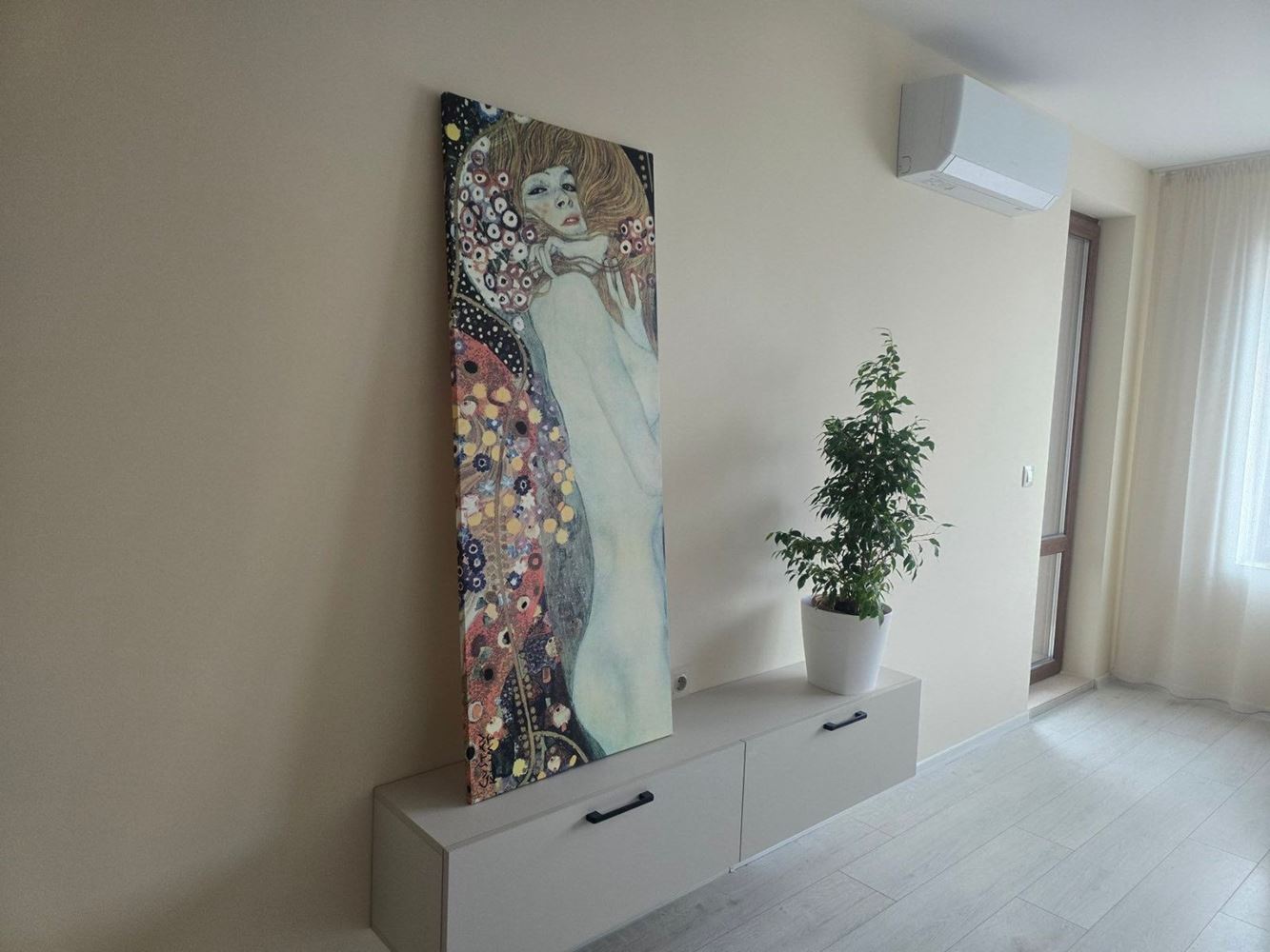 Zcela nový apartmán s jednou ložnicí v Pomorie bez poplatku za údržbu – připravený k nastěhování