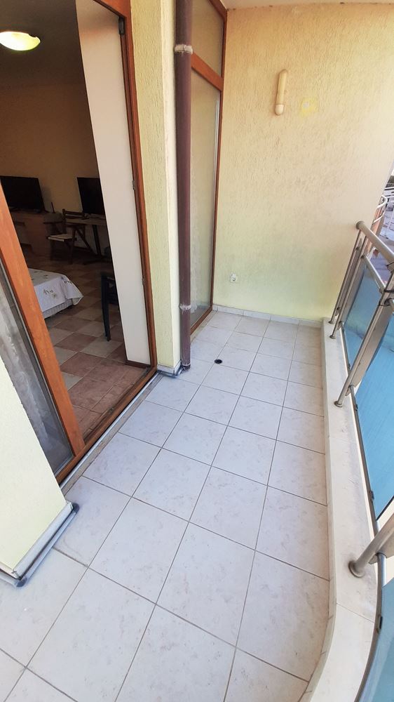 Exkluzivní nabídka v první linii ve Slunečném pobřeží – prostor, luxus a skvělá investice s výhledem na moře