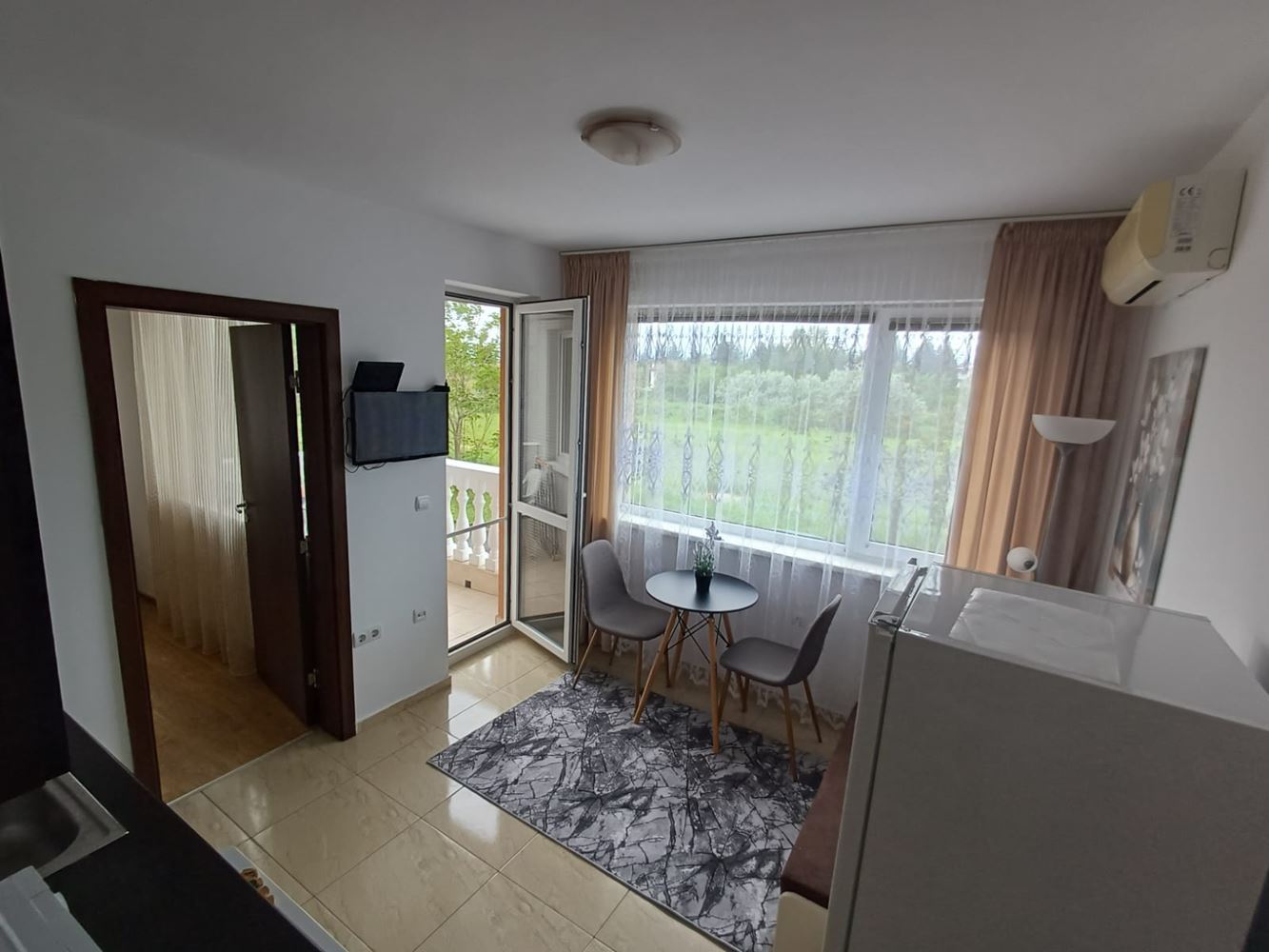 Dvoupokojový apartmán 500 metrů od pláže v Slunečním pobřeží – připraven k nastěhování