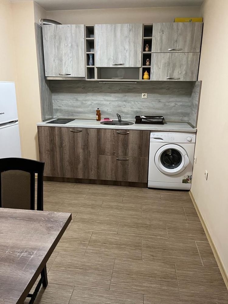 Prostorný apartmán s jednou ložnicí na první linii v malebné Ravdě