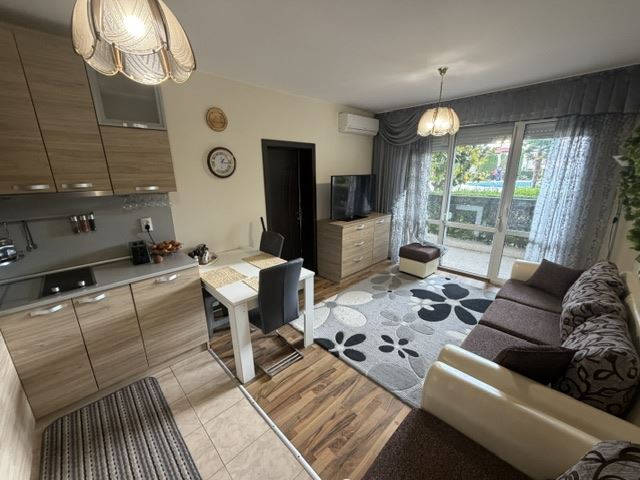 Prostorný apartmán se třemi ložnicemi v blízkosti moře a s vynikající infrastrukturou v komplexu