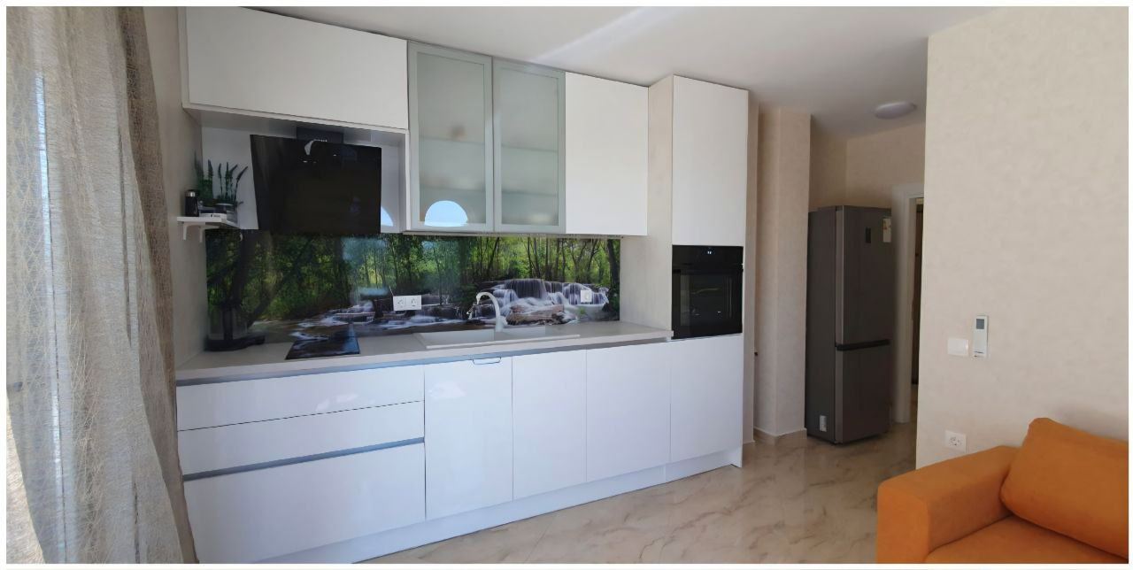Apartmán se dvěma ložnicemi a velkou panoramatickou terasou ve stylovém komplexu v Sunny Beach