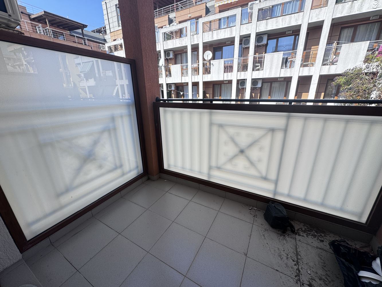 Dvoupokojový byt (s jednou ložnicí) s přímým přístupem k bazénu v komplexu „Viktorio“, Sveti Vlas – komfort a dovolená atmosféra