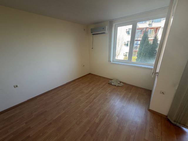  Prostorný byt s jednou ložnicí v zelené oáze ve Slunečném pobřeží – ideální pro dovolenou i investici