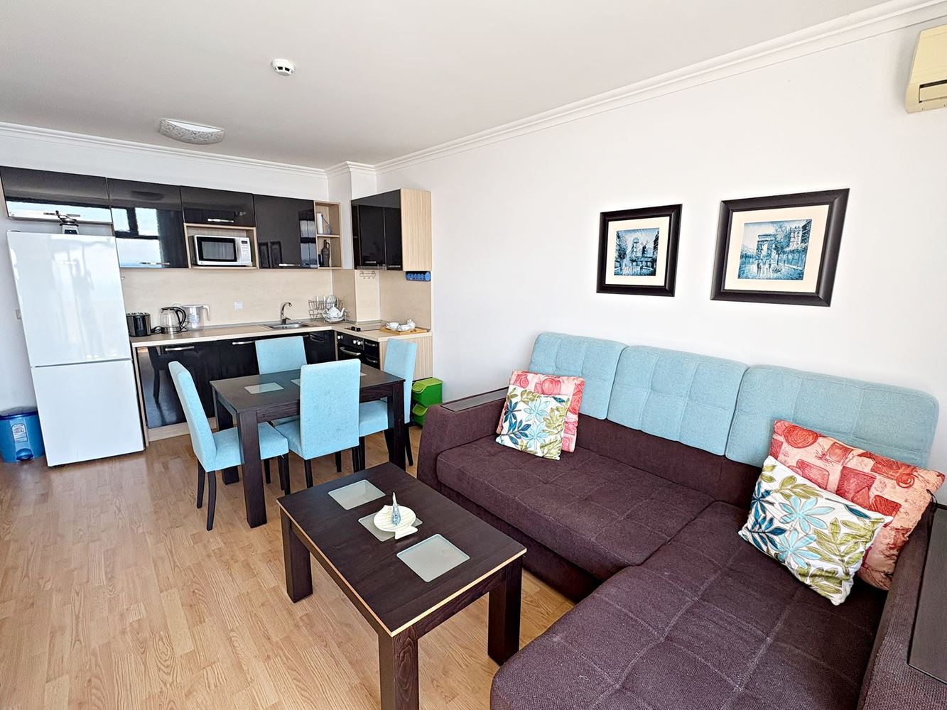 Luxusní apartmán s jednou ložnicí s panoramatickým výhledem na moře v první linii ve Sveti Vlas