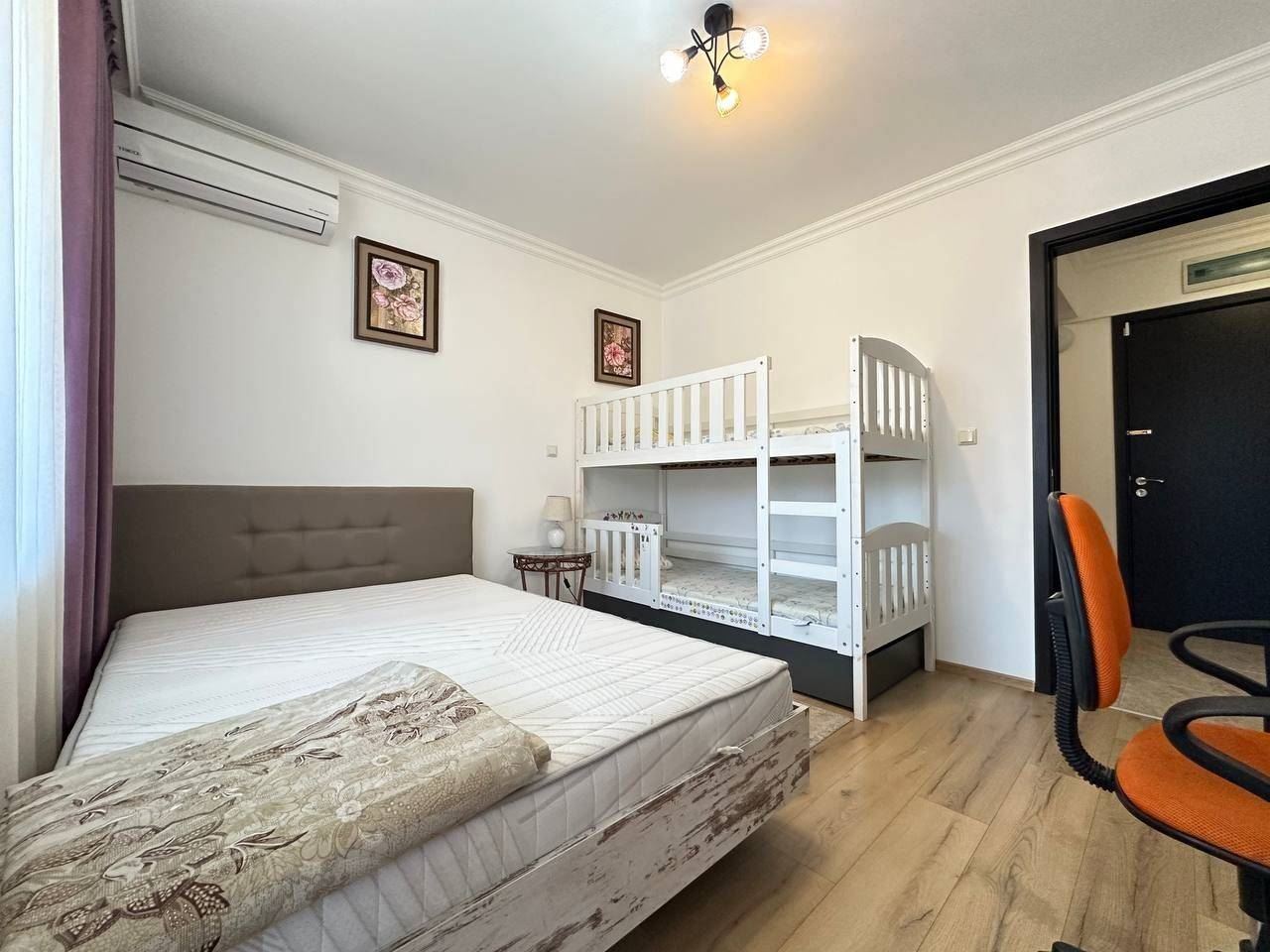 Apartmán se dvěma ložnicemi a výhledem na moře 200 m od pláže ve Sveti Vlas