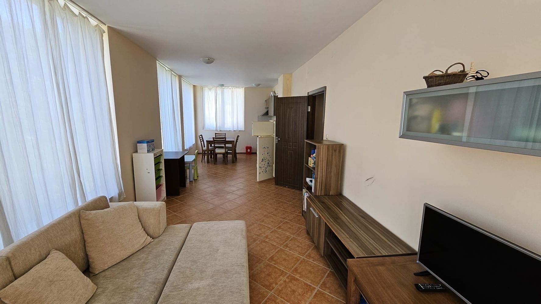 2pokojový apartmán v srdci Slunečného pobřeží – prostorný, pohodlný a ve vynikající lokalitě