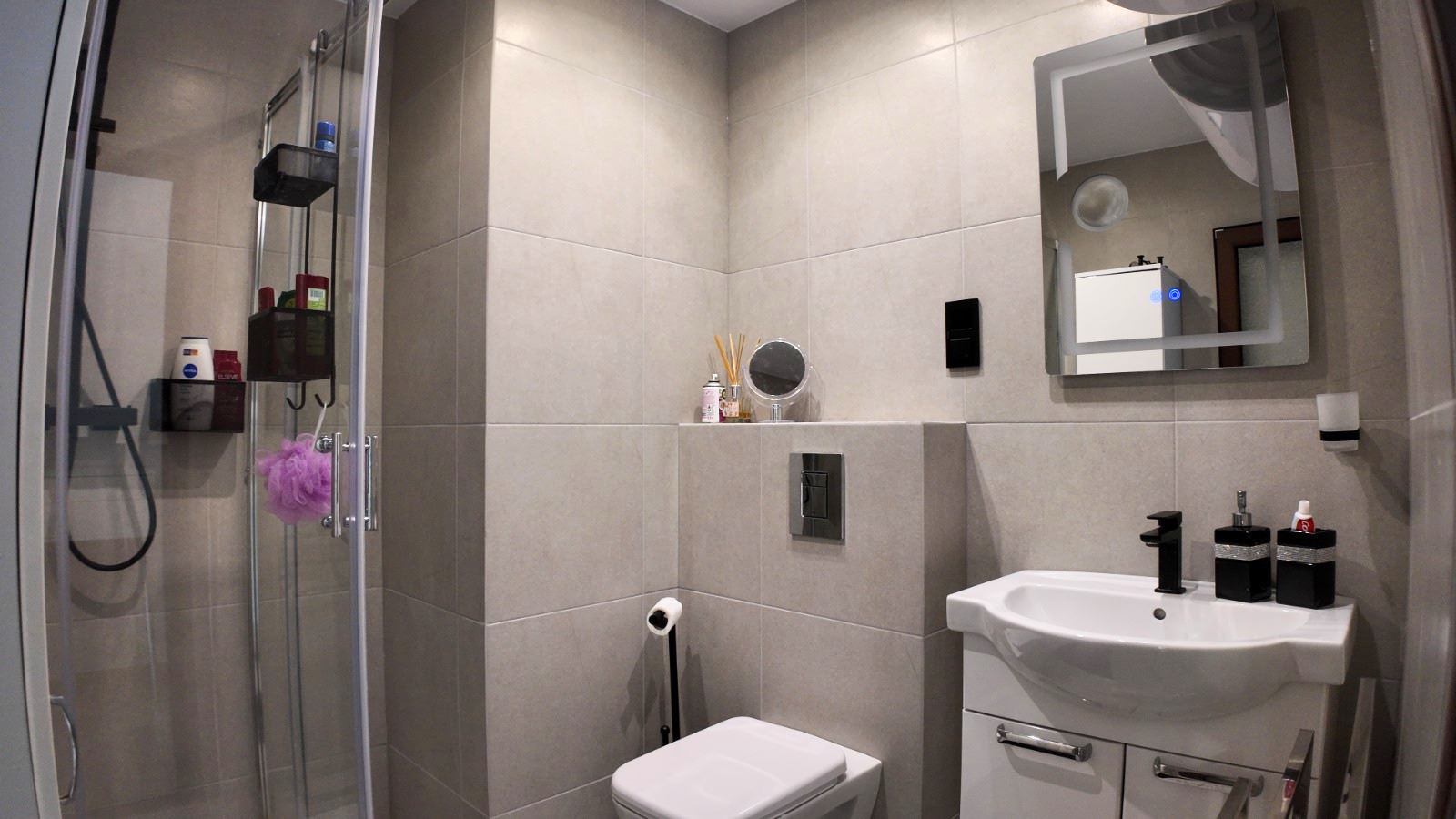 Stylový apartmán s jednou ložnicí v komplexu s bazény a vynikajícím vybavením