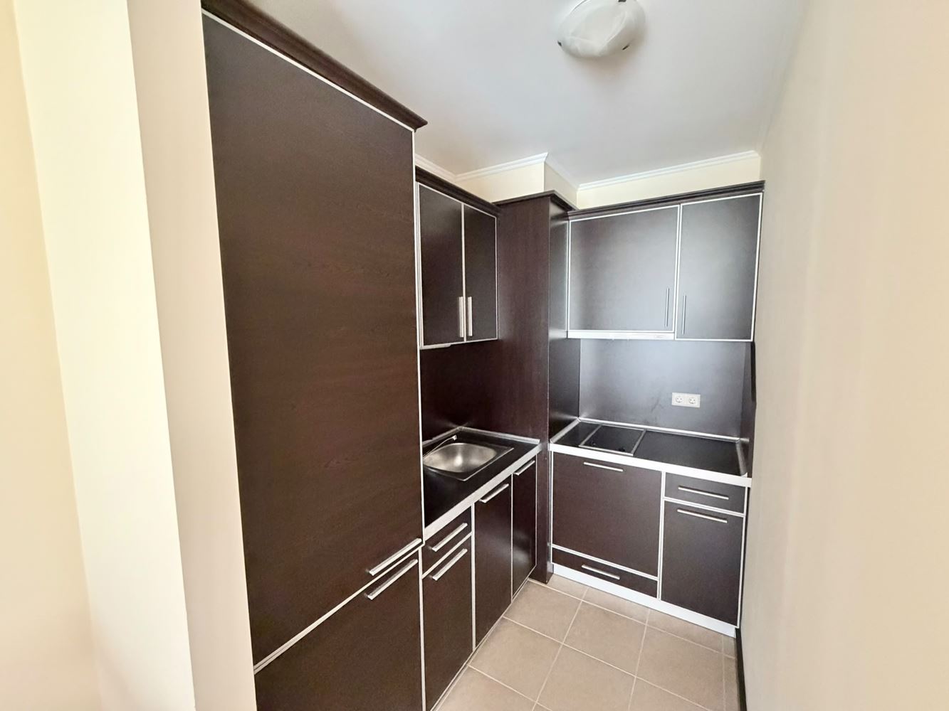 První linie v Pomorie – apartmán s jednou ložnicí v luxusním komplexu u Jižní pláže