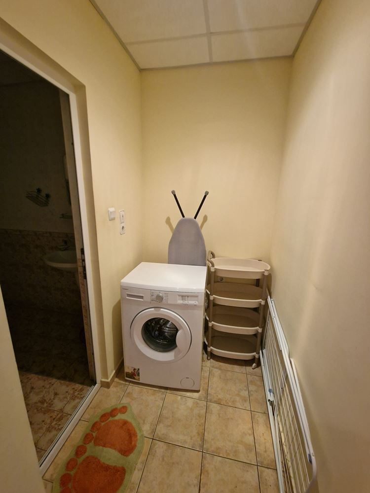 Světlý apartmán s jednou ložnicí v Nesebaru – bez poplatku za údržbu, s Aktem 16 a skvělou lokalitou