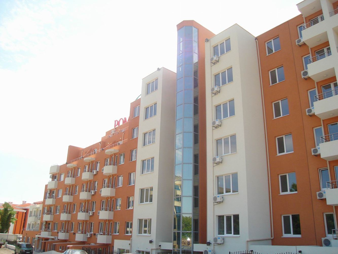 Pomorie 300 m od moře – zařízený apartmán s jednou ložnicí v komplexu s bazénem