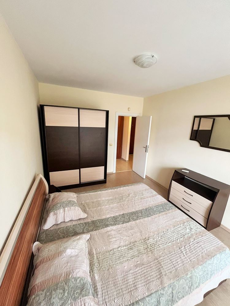 Slunný a prostorný 2pokojový apartmán v Slunečném pobřeží – plně zařízený s vynikajícím zázemím v komplexu